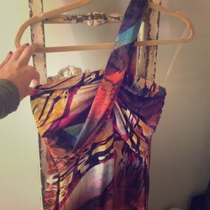 Stunning and comfortable gown. Colorful and Comfy